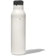 בקבוק שתייה תרמי עם פיה צרה 590 מ”ל מבית OXO - צבע לבן