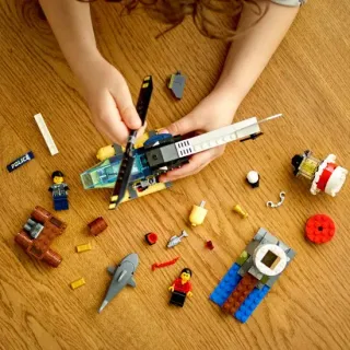 image #2 of מרדף משטרתי מגדלור 60274 LEGO City