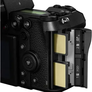 image #6 of מצלמה דיגיטלית ללא מראה Panasonic Lumix DC-S1 Mirrorless Full Frame + עדשת קיט 24-105mm F/4
