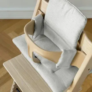 image #2 of כרית ריפוד ועיצוב מ-100% כותנה אורגנית לכיסא אוכל Stokke Tripp Trapp - צבע אפור