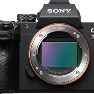 image #0 of מצלמה דיגיטלית ללא מראה Sony Alpha 7 III Full Frame Mirrorless - צבע שחור - גוף בלבד