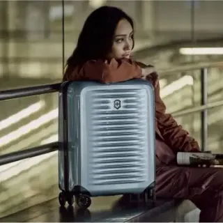 image #5 of מזוודה קשיחה 21.7 אינץ' Victorinox Airox Hard Carry-On Bag - כחול בהיר 