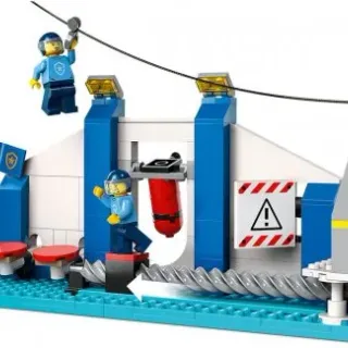 image #2 of האקדמיה להכשרת שוטרים 60372 LEGO City