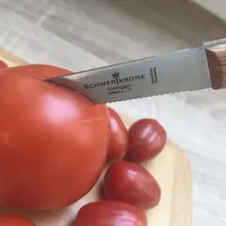 image #2 of סכין עגבניות ידית מעץ זית 8.5 ס''מ Schwertkrone Solingen 