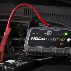image #4 of סוללת גיבוי 56Wh 2000A להתנעת הרכב ולהטענת מכשירים כולל פנס NOCO GB70